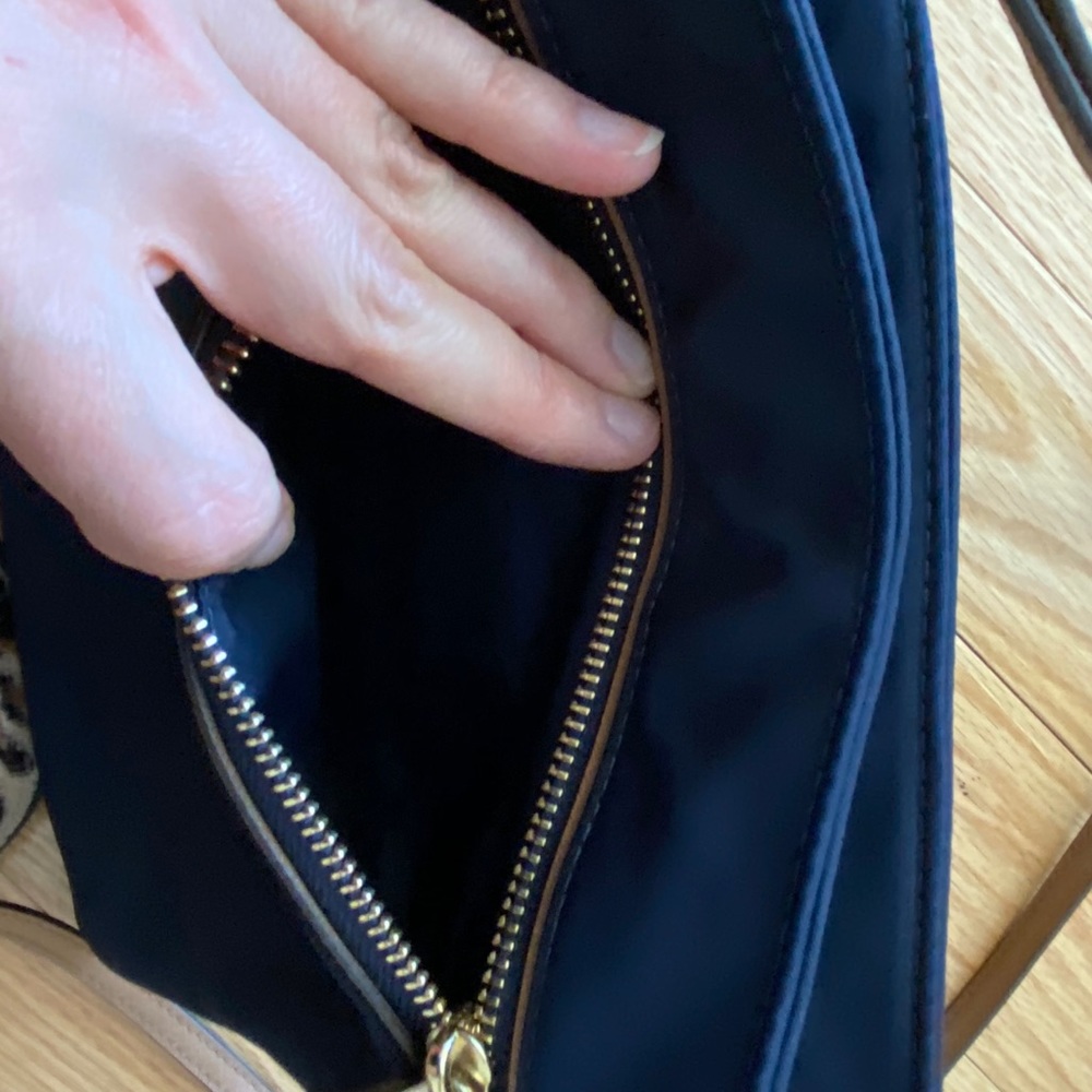 Michael Kors Crossbody Bag - Picture 7 of 8